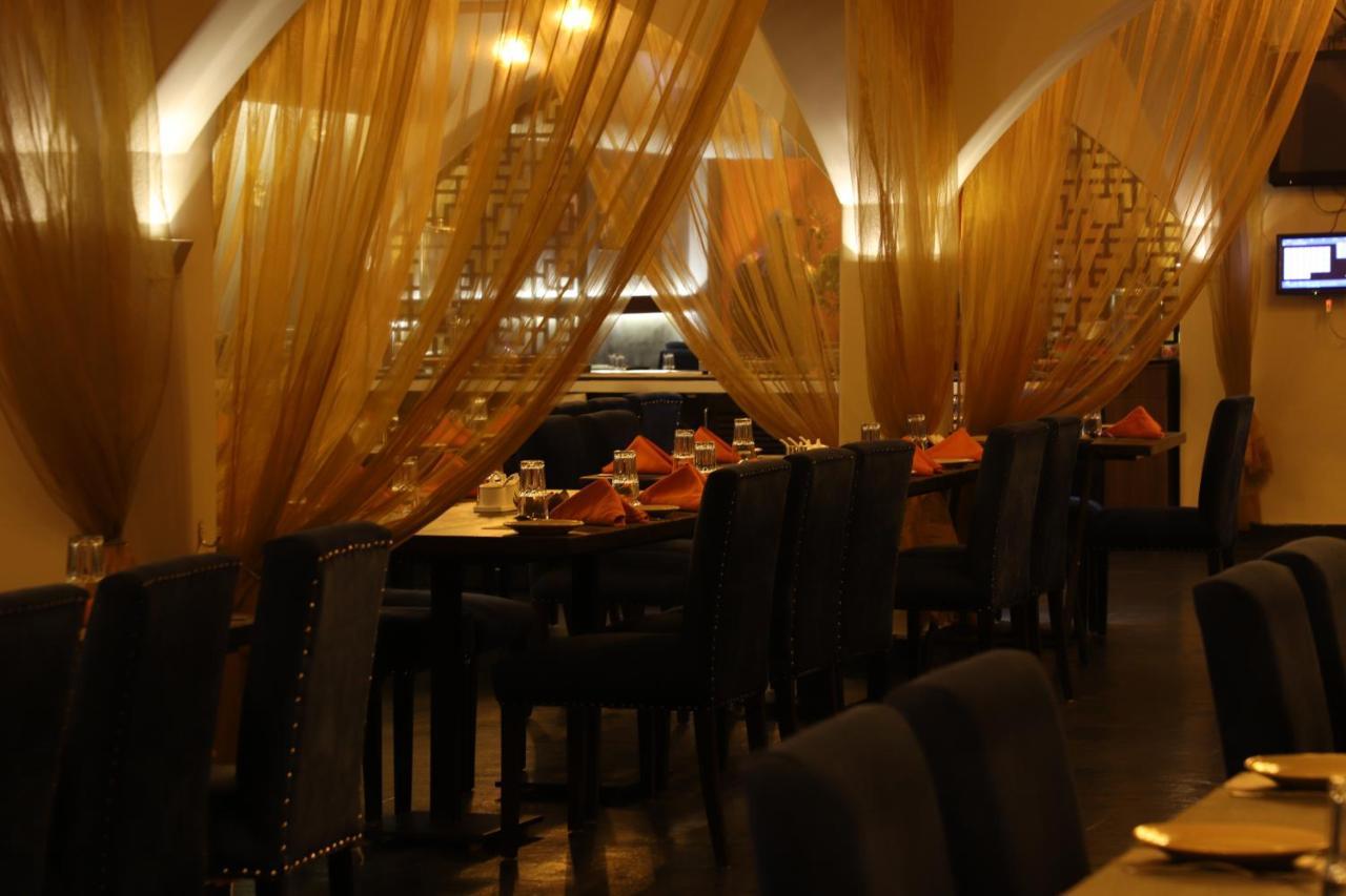 The Purple Leaf Hotels Hyderabad Exterior foto